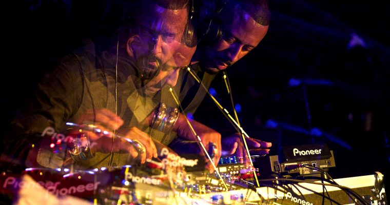 Noise Floor Radio Volume 86